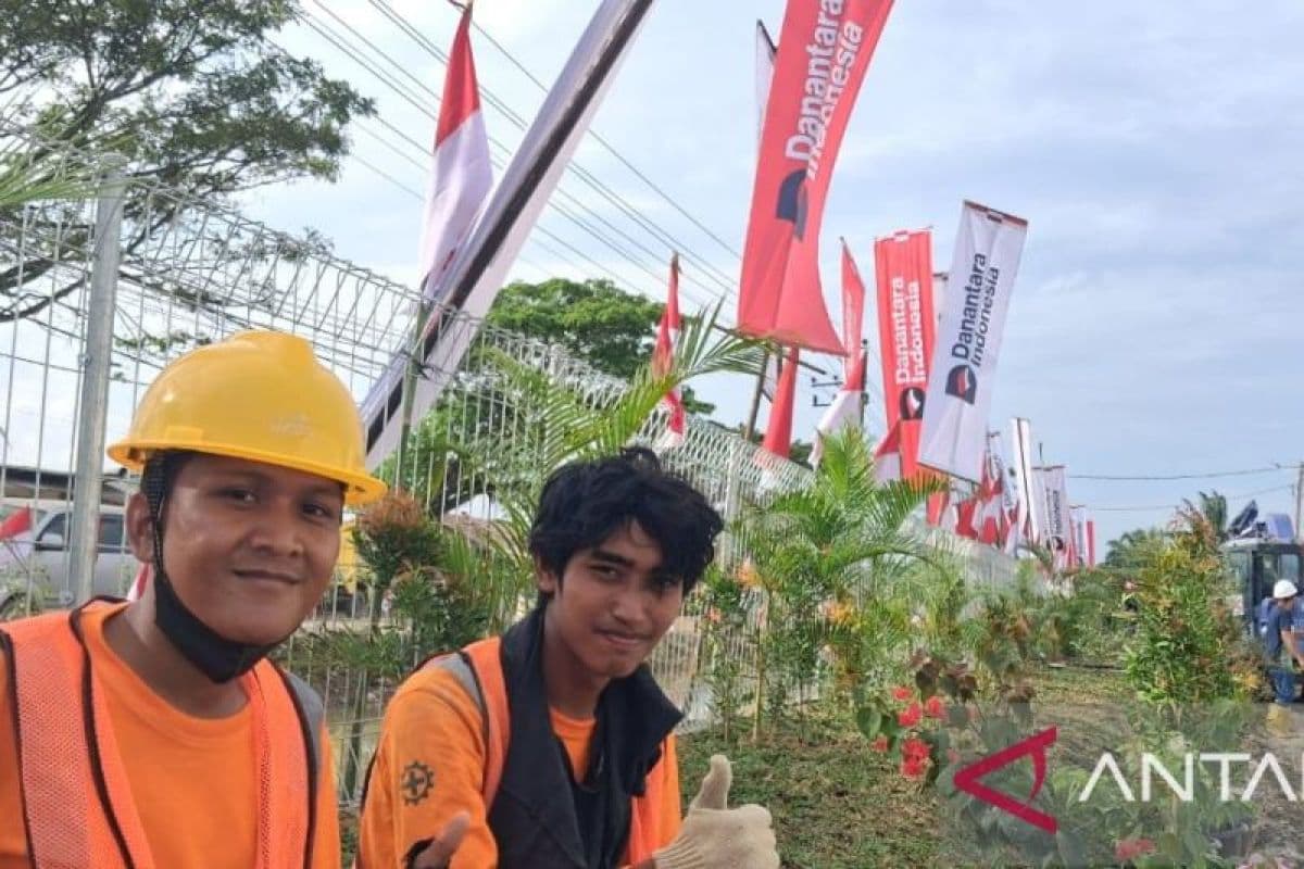 Mahasiswa Aceh Tamiang Bangun Huntara untuk Korban Banjir dengan Gaji Rp150 Ribu per Hari