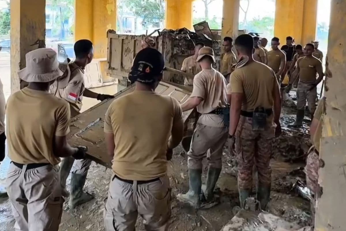 1.138 Praja IPDN Bersihkan Kantor Pemda Aceh Tamiang Pasca Banjir