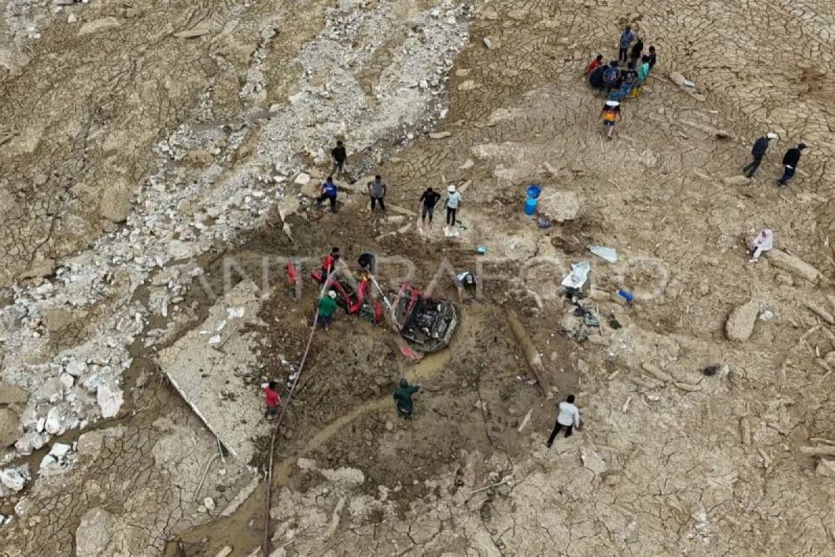 Banjir dan Longsor di Aceh Hilangkan Beberapa Desa, Warga Mengungsi