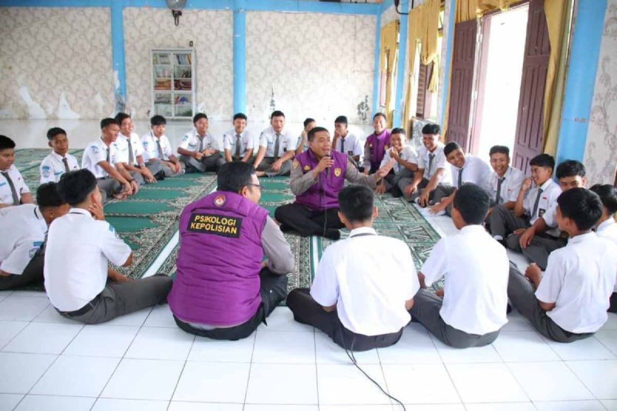 96% Siswa SMA Aceh Tamiang Pulih dari Trauma Banjir Berkat Tim Psikologi Polri