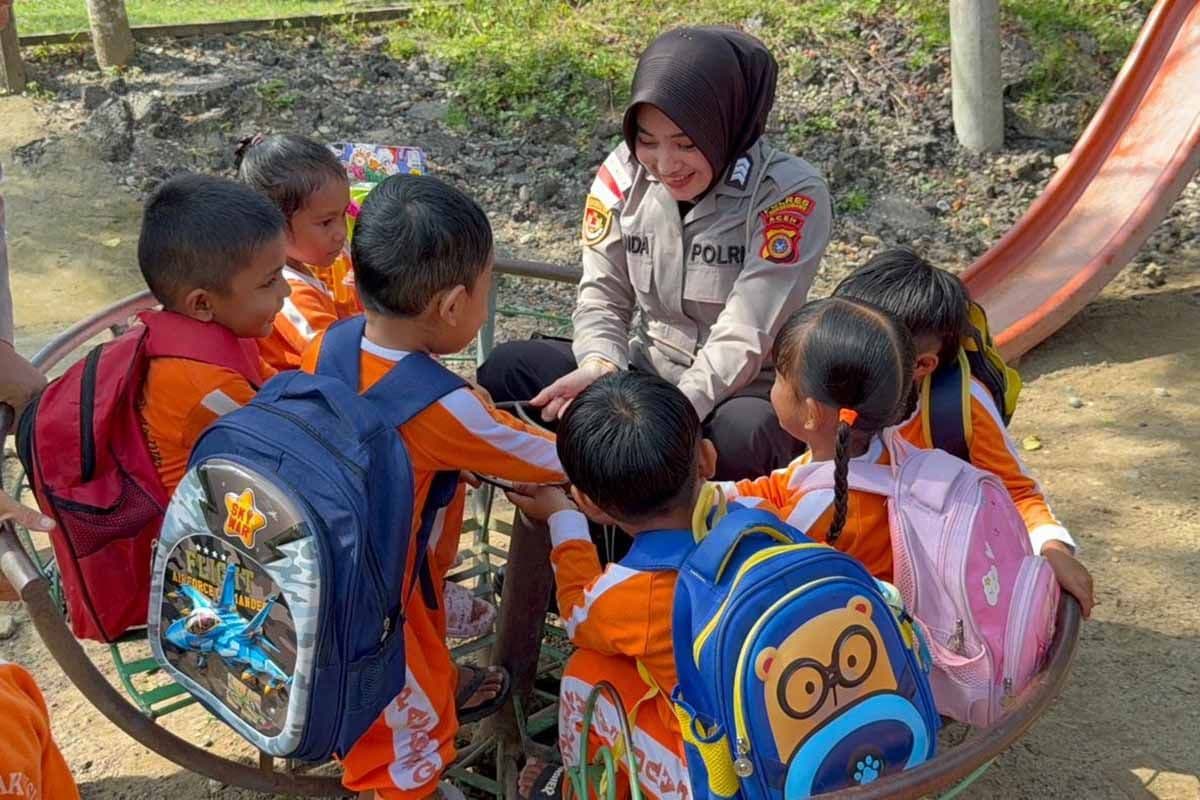 Polwan Lhokseumawe Bantu Pemulihan Trauma Anak PAUD di Aceh Utara