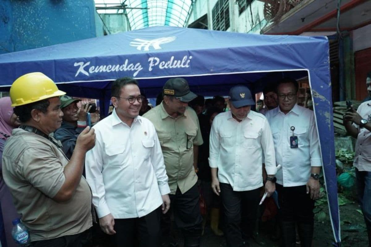 Pasar Kuala Simpang Aceh Tamiang Mulai Berjalan Pararel dengan Pembersihan Pasca Banjir