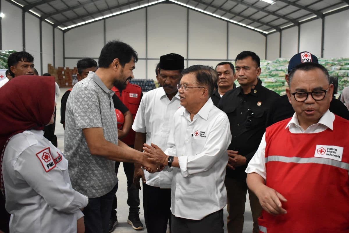 Bantuan Pangan dan Alat Berat dari Jusuf Kalla untuk Pemulihan Aceh