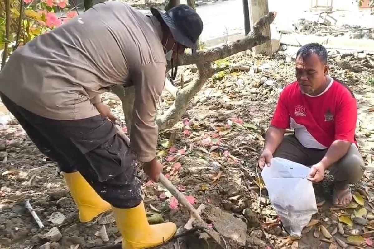 Kapolda Aceh Salurkan 20 Ribu Karung Tanaman untuk Warga Terdampak Banjir di Aceh Tamiang