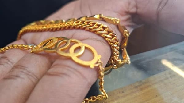 Harga Emas di Pidie Tinggi, Warga Aceh Lebih Banyak Jual daripada Beli