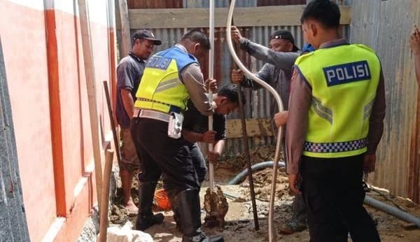 Satlantas Aceh Selatan Bangun 2 Sumur Bor untuk Warga Trumon Tengah Pasca Banjir