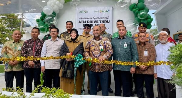 Bank Aceh Resmikan ATM Drive Thru di Samping Masjid Raya Baiturrahman