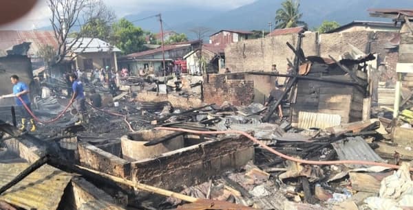 11 Rumah Warga Desa Kota Kutacane Terbakar, 6 Rusak Berat Akibat Pembakaran Sampah