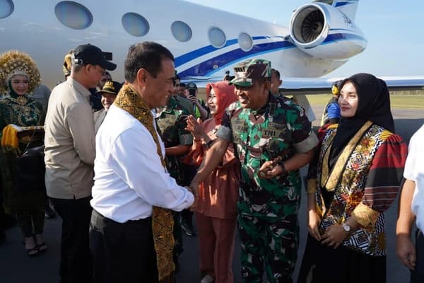 Mentan dan Ketua Komisi IV DPR RI Kunjungi Aceh Utara untuk Rehabilitasi Sawah Terdampak Banjir