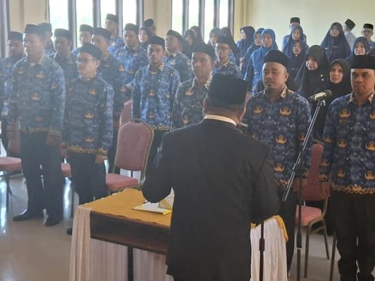 81 Pejabat Pendidikan dan Kesehatan Bireuen Dilantik, Bupati Tekankan Integritas dan Pelayanan