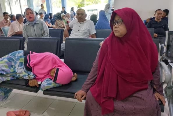 Pemangkasan JKA 2026 Ancam Warga Miskin Aceh dengan Biaya Kesehatan Mandiri