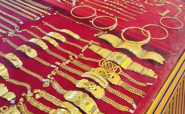 Harga Emas di Aceh Melonjak, Banda Aceh Naik Rp300.000 per Mayam