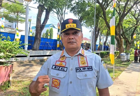 Satpol PP Banda Aceh Tegur Pedagang Takjil Berjualan Sebelum Waktu
