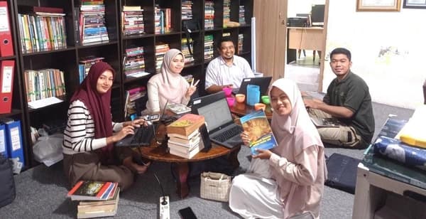 Pojok Keacehan di TBM RUMAN Aceh Buka Koleksi 605 Judul Buku