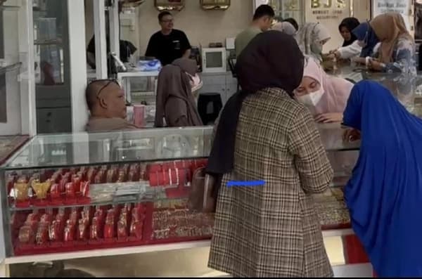 Harga Emas di Langsa Stabil di Angka Tinggi, Warga Masih Buru