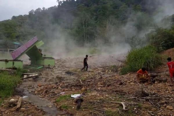 Objek Wisata Air Panas Terujak Aceh Timur Rusak Parah Akibat Banjir Bandang