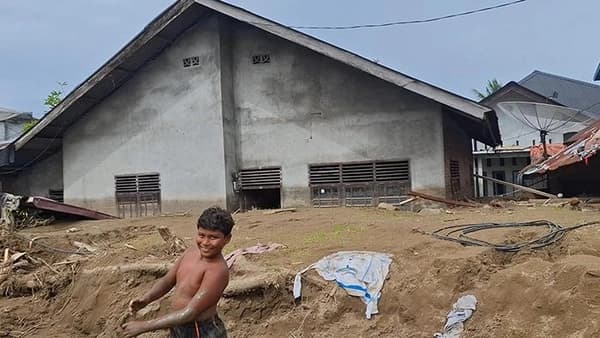 Warga Pidie Jaya Terjebak Lumpur, Pemkab Perpanjang Tanggap Darurat 14 Hari