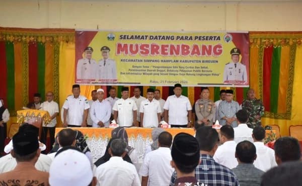 Pembangunan Jalan Prioritas di Simpang Mamplam untuk Tingkatkan Ekonomi Warga