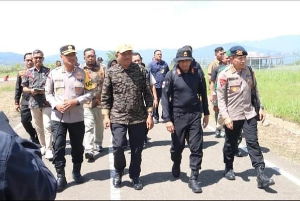 Kapolda Aceh Tinjau Pengungsi Banjir Longsor di Gayo Lues, Berikan Dukungan Moral