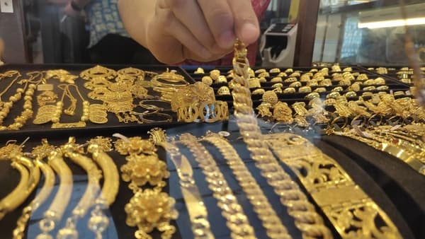 Harga Emas Murni di Blangpidie Tembus Rp 8,2 Juta per Mayam, Warga Aceh Barat Daya Terus Bertransaksi