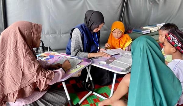 Mahasiswa UNIKI Bimbing Anak Pengungsian Aceh Tengah Selama Ramadhan