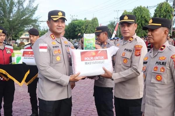 Polres Aceh Timur Bagikan Bibit Tanaman untuk Pemulihan Ekonomi Warga Pasca Banjir