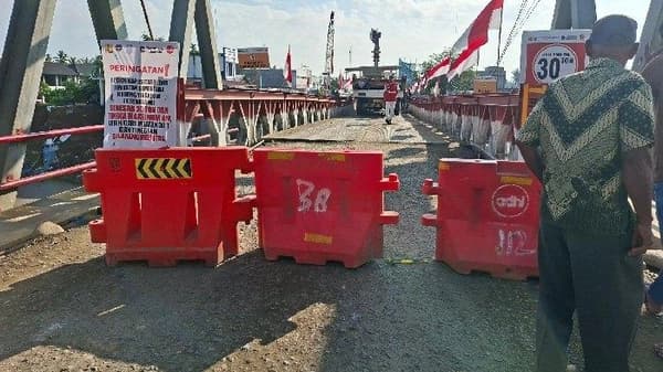 Jembatan Kutablang Tutup Lagi, Truk Overload Picu Kerusakan Papan Beton