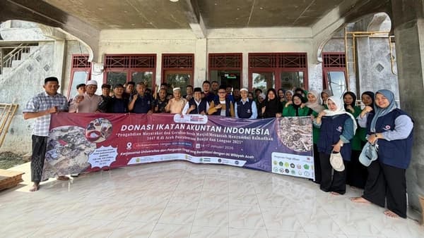 Bantuan dan Aksi Bersih untuk Mahasiswa dan Meunasah di Aceh Utara