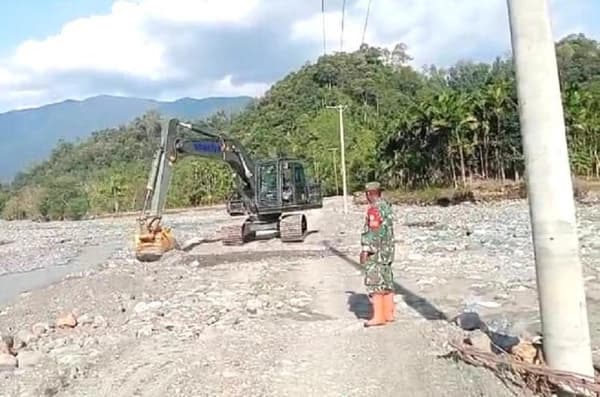 Jalan Jambak-Sikundo Aceh Barat Kembali Dapat Dilalui Usai Perbaikan Cepat