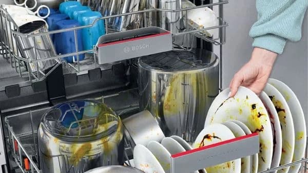 Seleksi Kepala Dinas Aceh: Antara Kompetensi dan Intervensi Uang