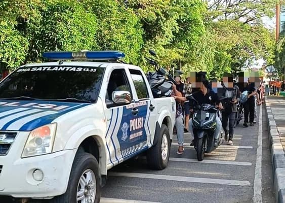 Remaja Balap Liar di Banda Aceh Digiring Polisi, 21 Motor Disita