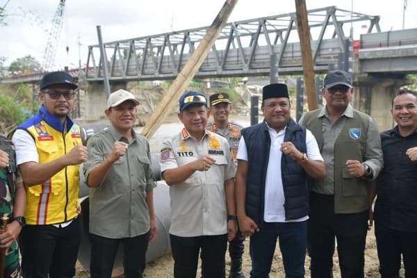 
						 Masuki Hari Ketiga di Aceh, Mendagri Didampingi Wagub Turun Langsung dan Pastikan Penanganan Pengungsi 
					