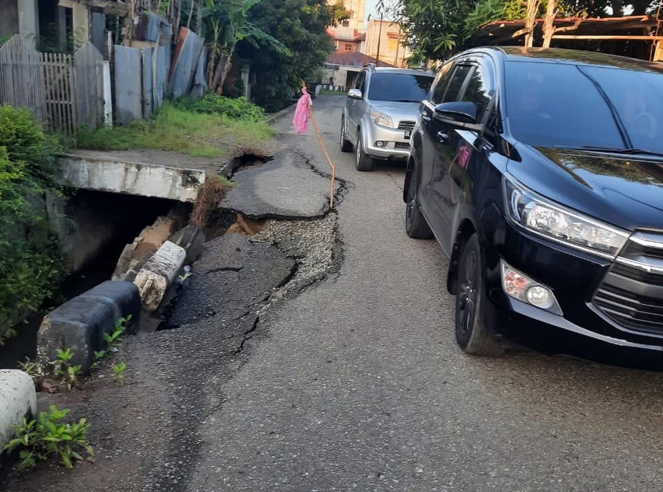 Jalan Longsor di Pango Raya Ancam Akses Sekolah dan Warga Banda Aceh