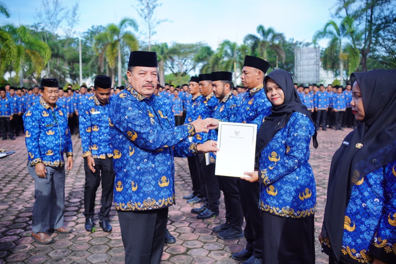 Bupati Nagan Raya Serahkan SK Pengangkatan 2.150 PPPK Paruh Waktu