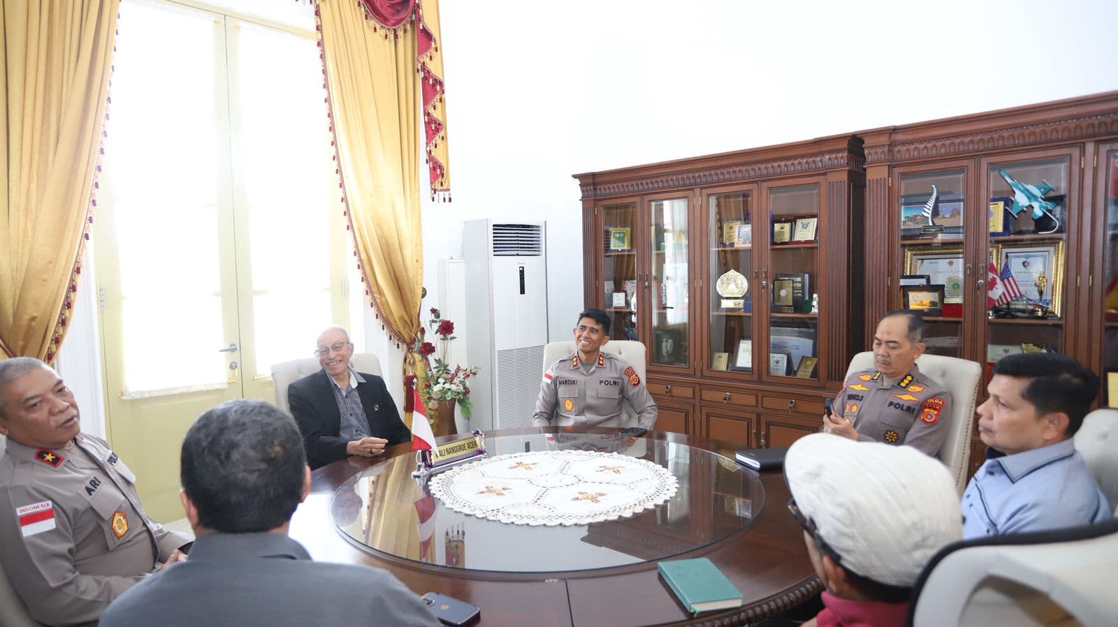 Wali Nanggroe dan Kapolda Bahas Nasib Korban Banjir dan Ancaman Perdagangan Perempuan di Aceh