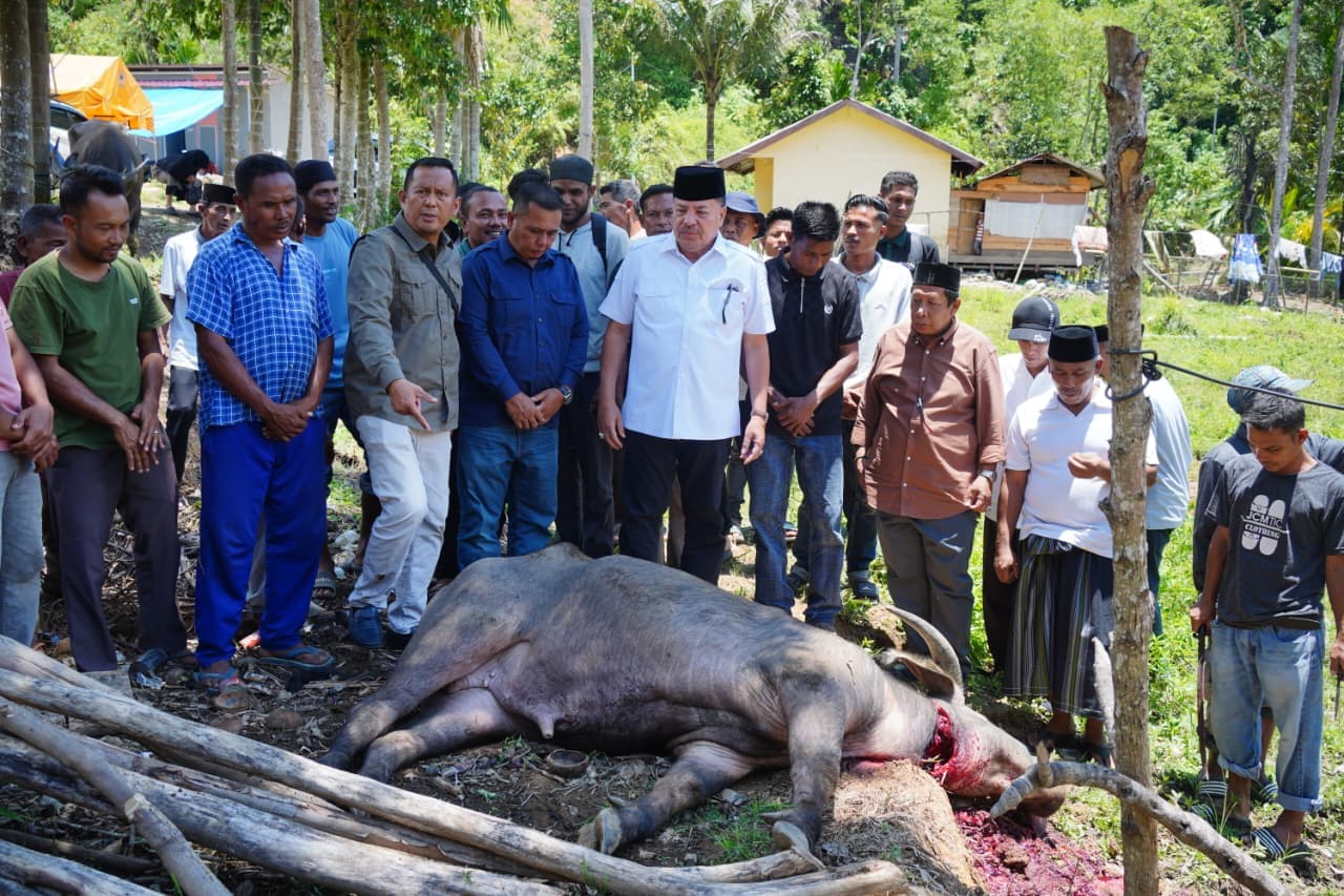 Bupati Nagan Raya Salurkan Daging Meugang Rp1,45 Miliar untuk Korban Banjir Bandang