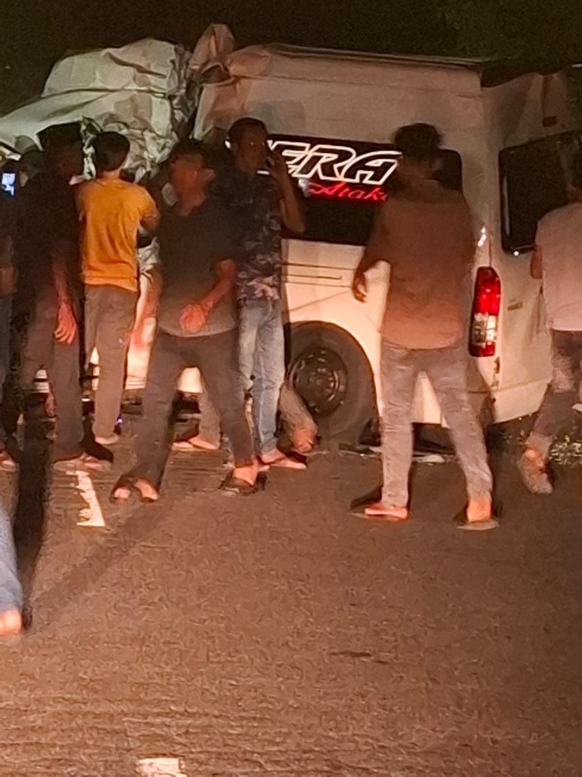 Tiga Tewas dalam Tabrakan Hiace dan Truk CPO di Aceh Jaya: Truk Parkir Tanpa Rambu