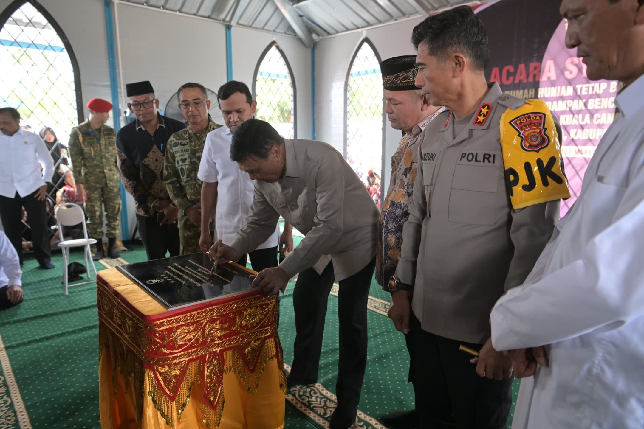 Wagub Aceh Bersama Menko Polkam Resmikan Hunian Tetap Korban Bencana di Aceh Utara