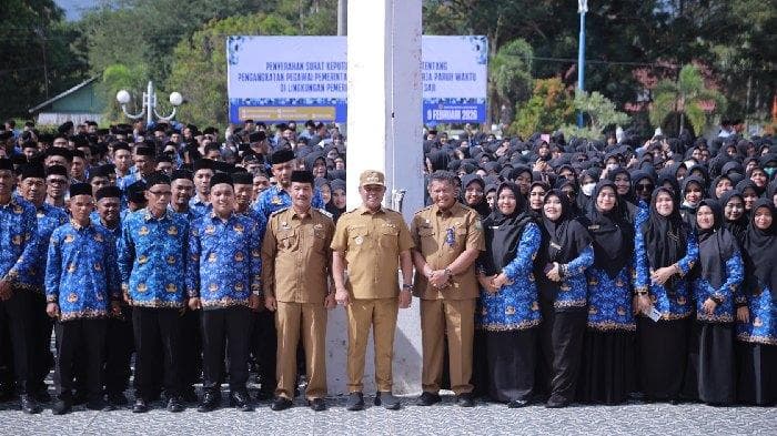 2.378 PPPK Paruh Waktu Aceh Besar Dilantik, Bupati Harapkan Pelayanan Optimal
