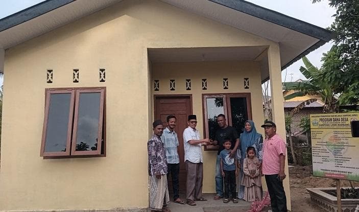 Buruh Harian Lhok Mambang Terima Rumah Layak Huni dari Dana Desa