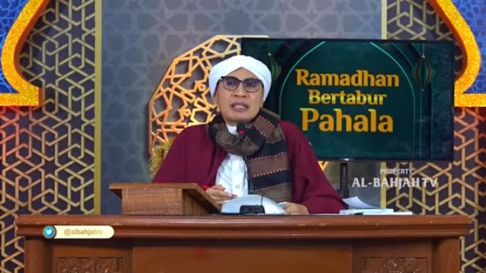 Buya Yahya Jelaskan Aturan Memandikan Jenazah Ibu untuk Anak Laki-laki di Aceh