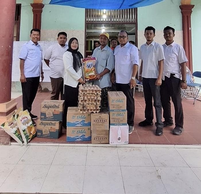 DPMG Aceh Selatan Salurkan Bantuan untuk Korban Kebakaran di Kotafajar