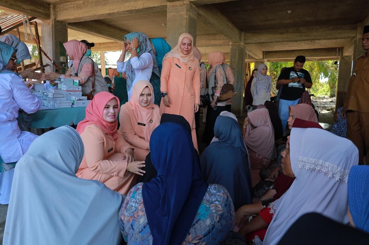 DWP Aceh Barat Salurkan Bantuan dan Layanan Psikososial untuk Korban Banjir di Keutambang