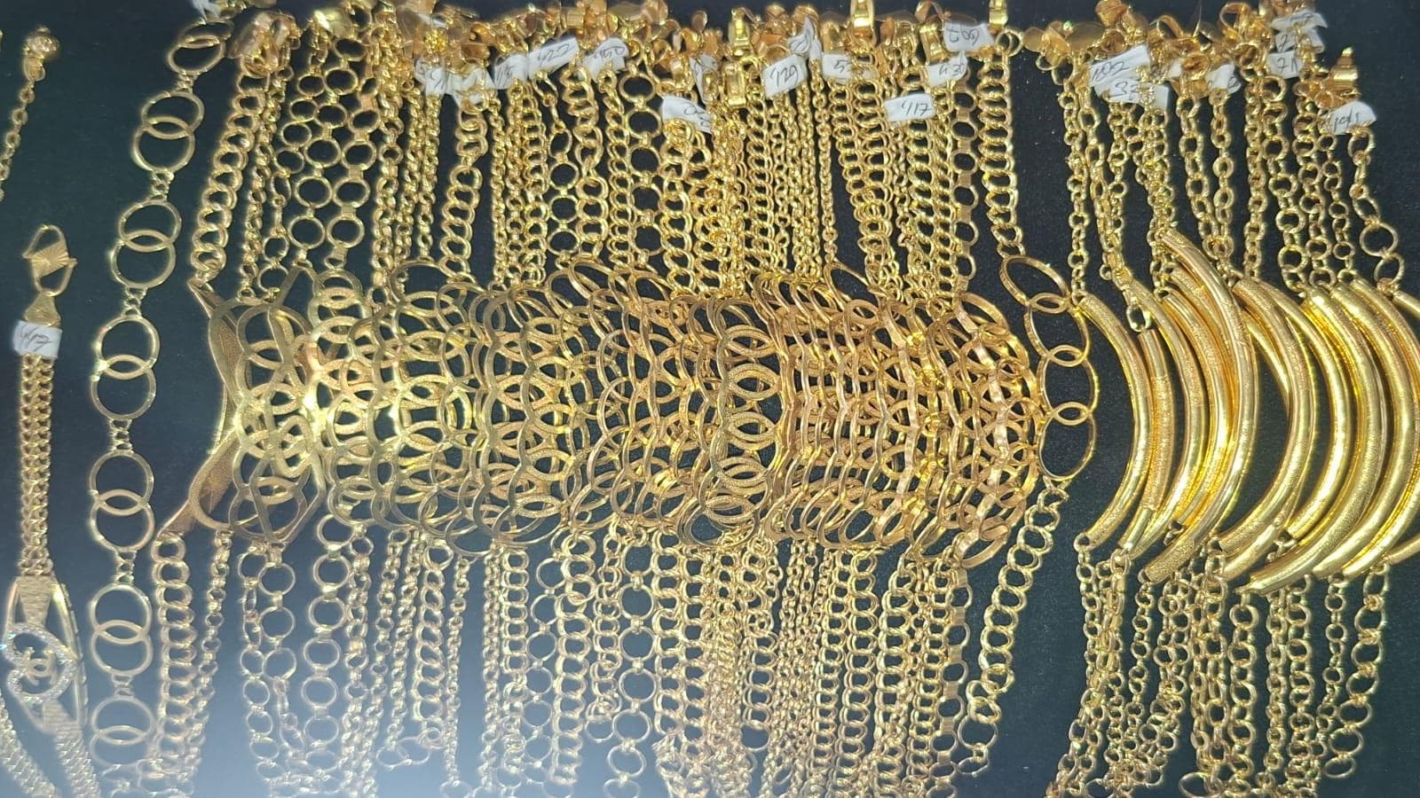 Warga Aceh Timur Borong Emas Jelang Lebaran 2026, Harga Naik Tak Gentarkan