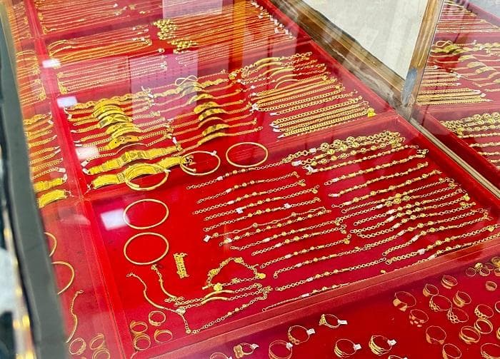 Harga Emas di Aceh Melonjak ke Rp10,1 Juta per Mayam, Investor Panik