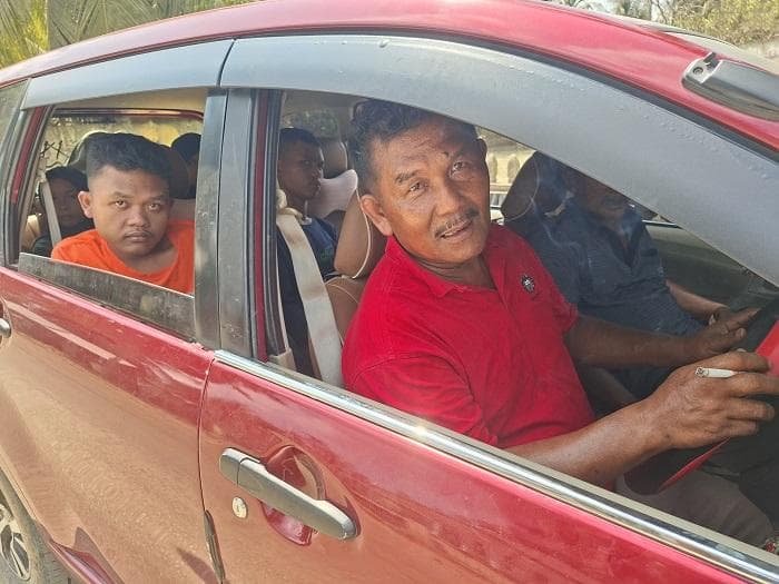 Jembatan Kutablang Bireuen Macet, Warga Minta Percepat Pembangunan