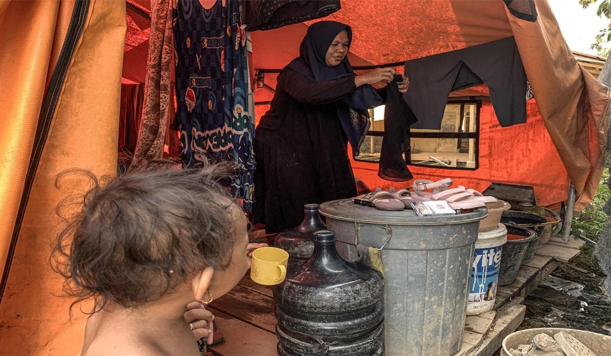Lebaran di Tenda: Keluarga Aceh Tamiang Bertahan Tanpa Bantuan