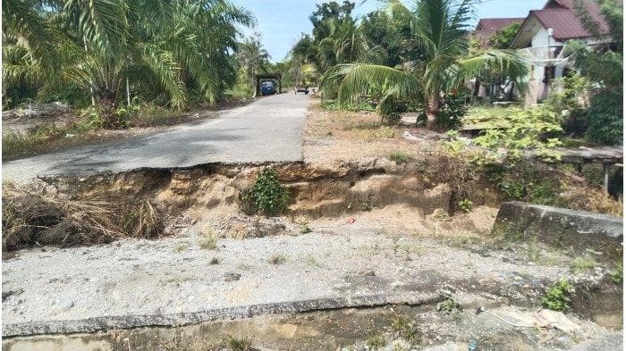 Jembatan Ambruk di Aceh Singkil, Warga Gosong Telaga Barat Terhambat Mobilisasi