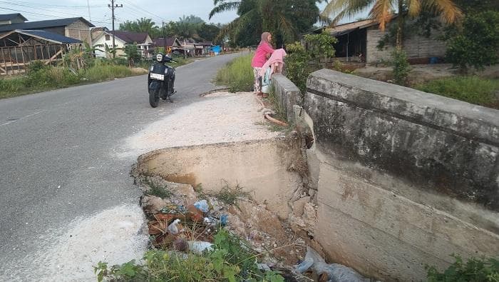 Jembatan Muara Pea Aceh Singkil Rusak, Pengendara Diminta Waspada