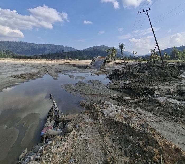 Jembatan Putus di Serbajadi Aceh Timur, Warga Minta Perbaikan Segera